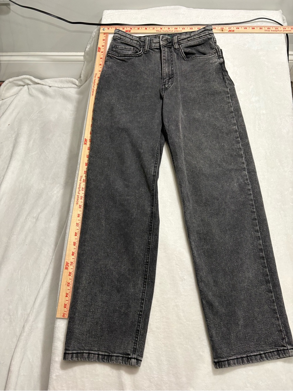 Wild Fable Women’s Black Straight-Leg Jeans